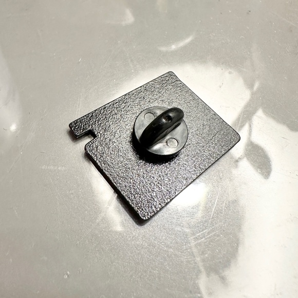 New I Speak Fluently In Movie Quotes Enamel Pin Clapboard Actor Sarcasm Y2K Cute - Picture 3 of 4